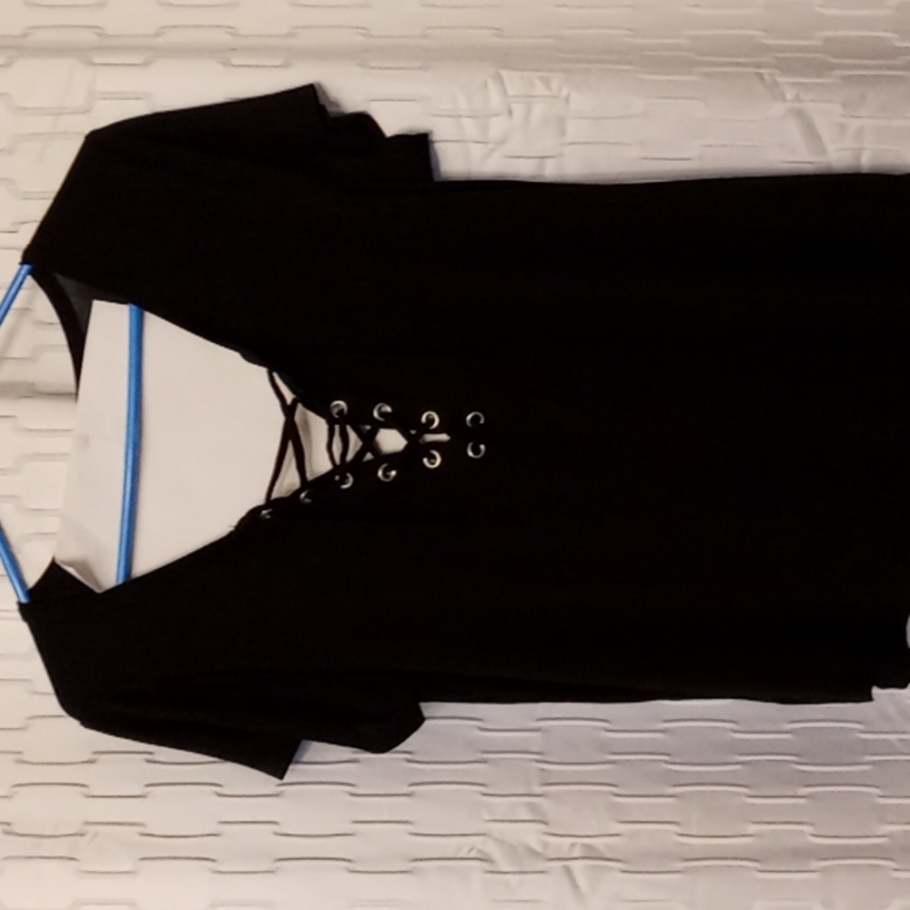 XL black lace up top